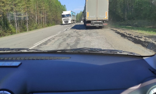 «Примите меры!»: обеспокоенные трассой в Омутнинск водители обратились к врио губернатора Соколову