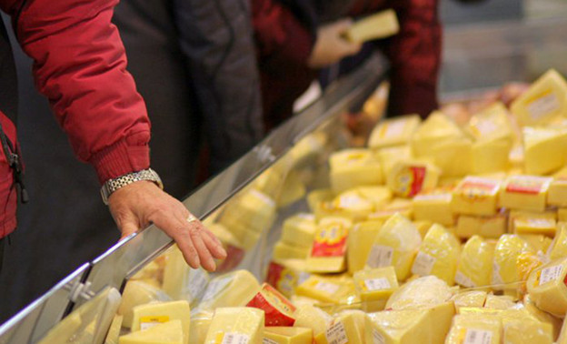 В Кирове торговали некачественным сыром