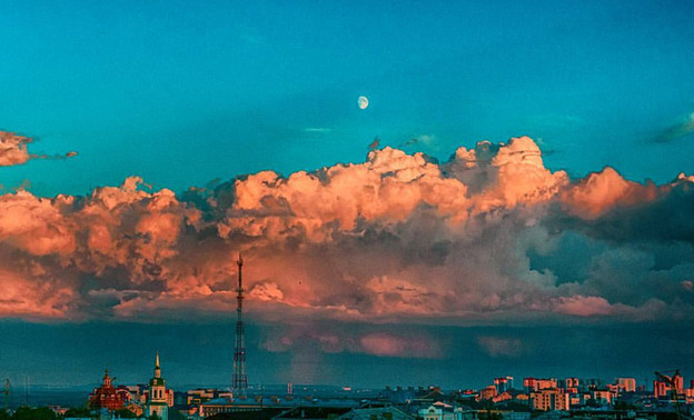 Фото дня: фантастический закат над Кировом