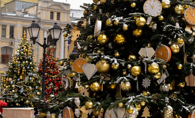 В Кремле посоветовали региональным властям не тратить много денег на новогодние праздники