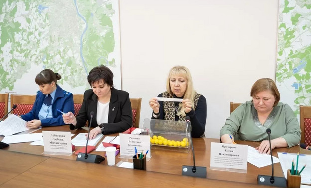 В Кирове детям-сиротам выделили 29 квартир через жеребьёвку