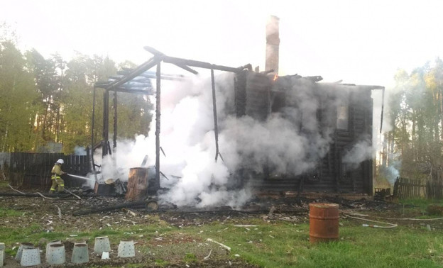 В Санчурске ночью сгорел жилой дом. Погибли четыре человека