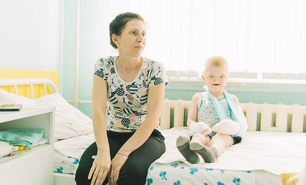 Кировские врачи прооперировали ребёнка с редким генетическим заболеванием