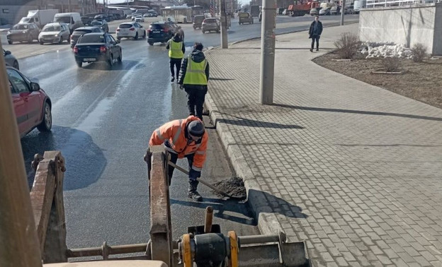 В Кирове начинают комплексную очистку улиц