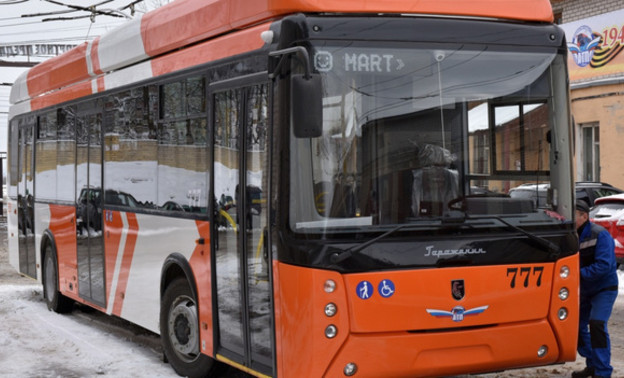 Итоги дня 26 марта: первый электробус в Кирове и подвижки в передаче теплосетей в концессию