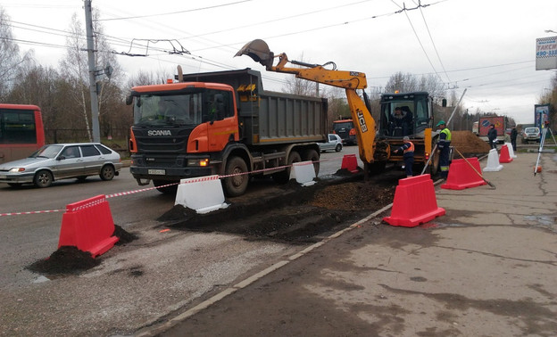 На проспекте Строителей начался долгожданный ремонт дороги