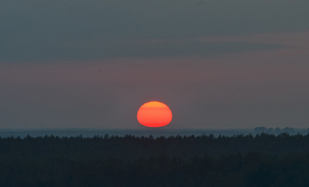 Слободчане наблюдали атмосферную рефракцию во время заката солнца