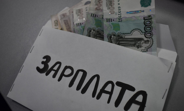 За год средние зарплаты россиян выросли на 9,5 тысячи рублей