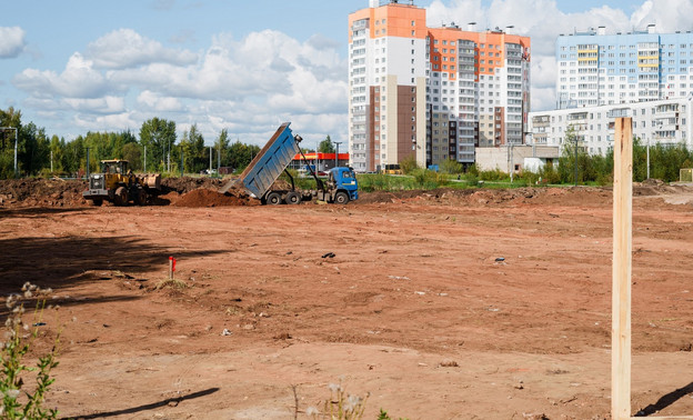 В Озерках начали строить спортивный комплекс