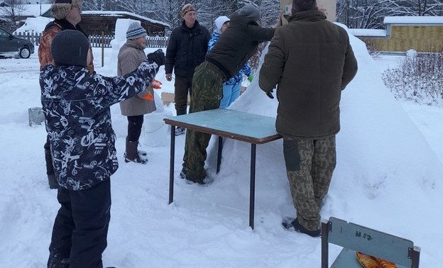 В Кировской области одно из сёл полностью украсят снежными скульптурами