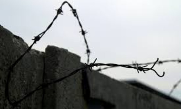 В Кировской области за дачу взятки сотруднику колонии заключённого приговорили к 15 годам тюрьмы