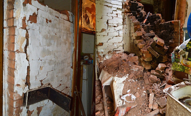 В Нововятске кирпичная печь в аварийном доме рухнула на мужчину
