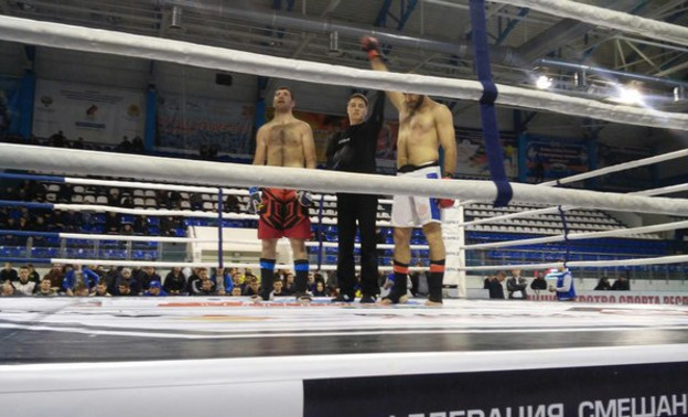 Кировский боец стал серебряным призером окружного чемпионата по ММА