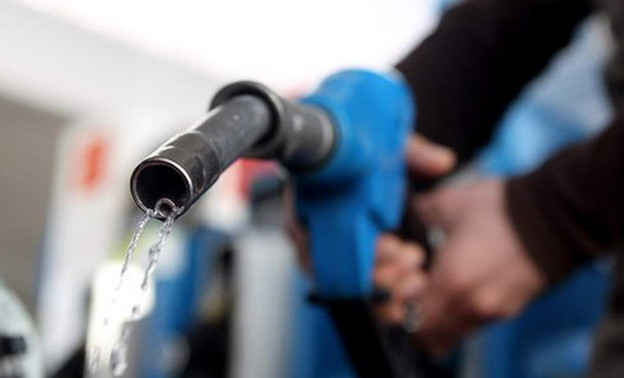 Самый дорогой бензин в Приволжье разливают в Кировской области