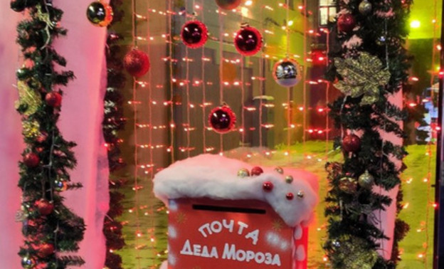 В кинотеатрах «Смена» и «Дружба» открылась почта Деда Мороза