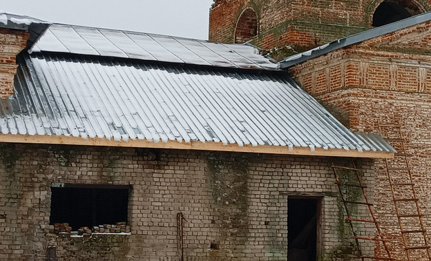 В селе Тохтино ремонтируют Преображенскую церковь