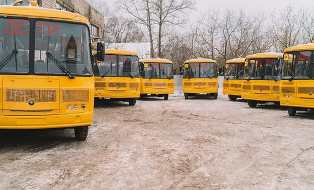 В школах Кировской области появятся новые автобусы
