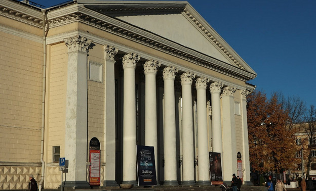 На ремонт фасада кировского драмтеатра выделят 30 млн рублей