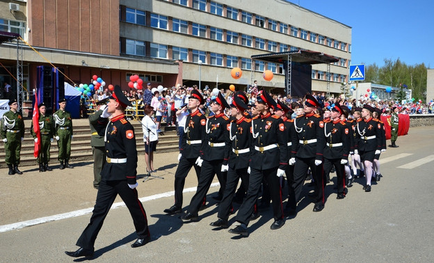 Администрация Кирово-Чепецка разрешила проведение парада Победы