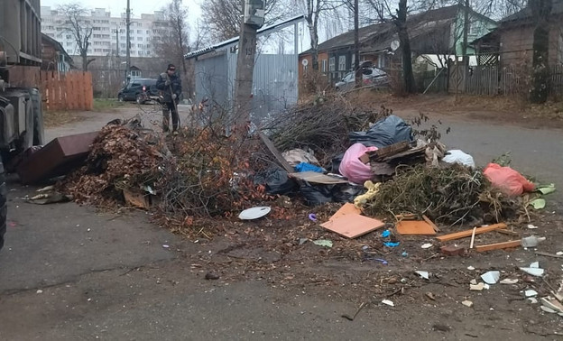 «Поражает факт бескультурного поведения»: в Нововятском районе вывезли более 100 кубометров мусора