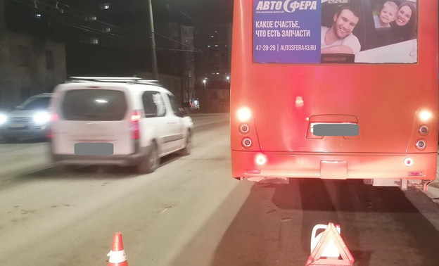В Кирове автобус маршрута №53 сбил пешехода на улице Красина