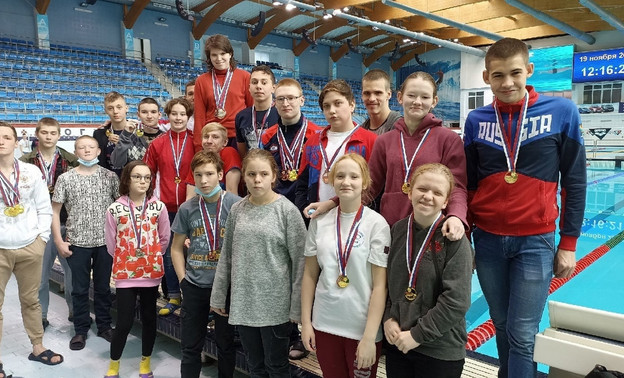 Кировские пловцы завоевали 69 медалей на всероссийских соревнованиях