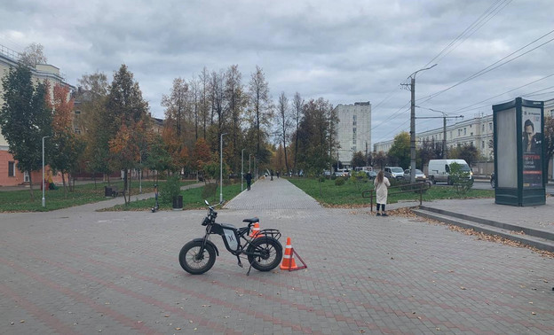 В Кирове водитель электровелосипеда сбил пешехода