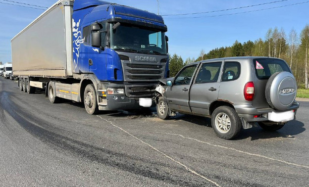 В аварии с грузовиком в Кирово-Чепецком районе пострадали четыре человека