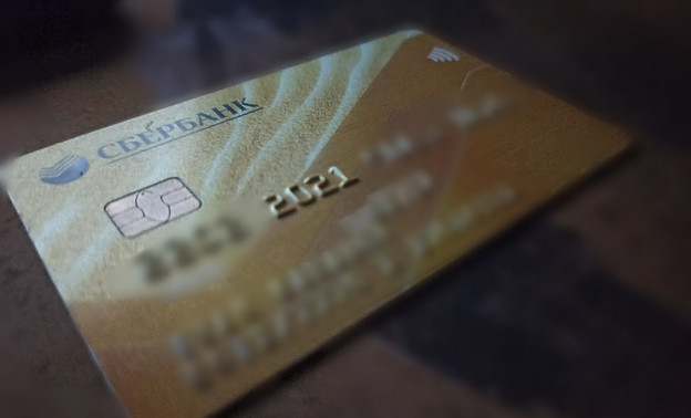 На кировчанина завели уголовное дело за покупки с чужой банковской карты
