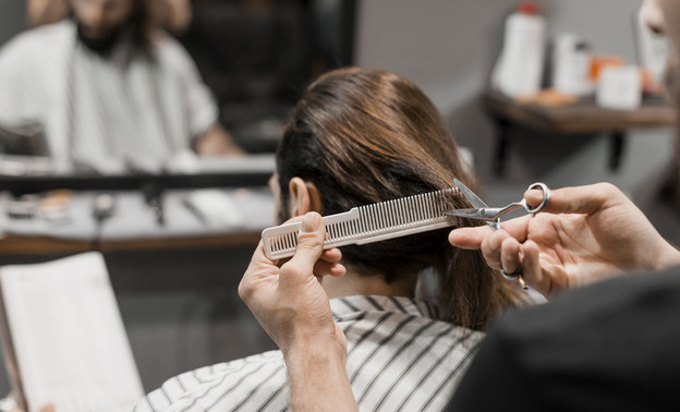 В Кирове открылась парикмахерская для бездомных