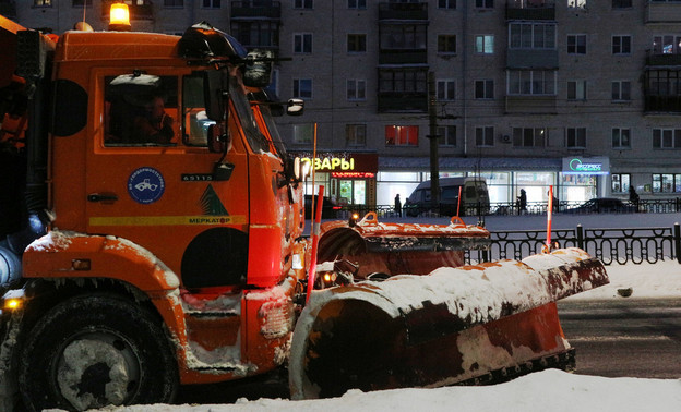 Где в Кирове не стоит парковать транспорт? График вывоза снега 19-22 декабря