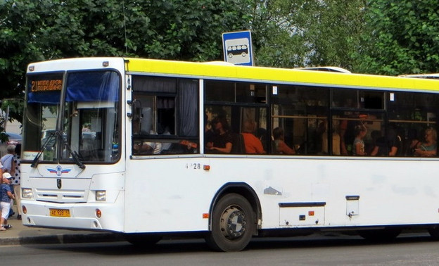 В Кирове шесть автобусов на две недели изменят маршрут движения