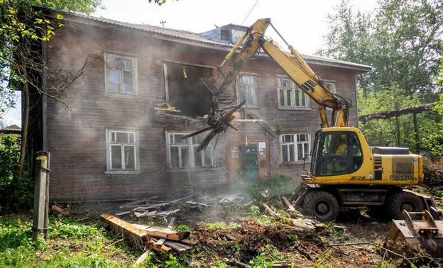 В Кирове до конца года снесут 23 аварийных дома
