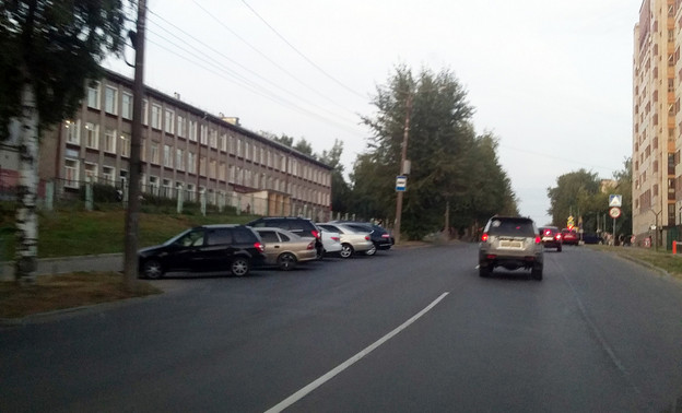 У школы № 58 в Кирове могут установить остановочный павильон