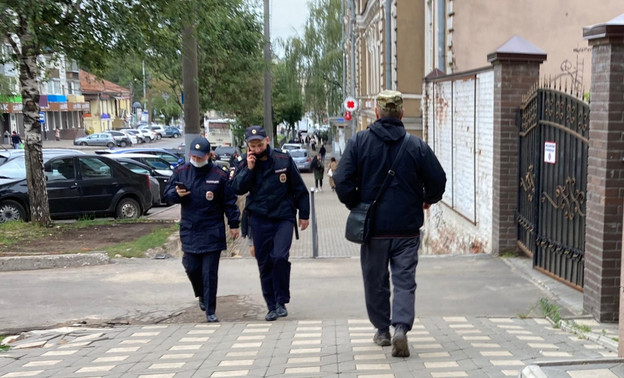 Меньше убийств, больше интернет-мошенников: кировские полицейские подвели итоги 2021 года