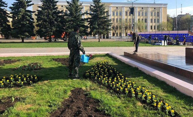 Ко Дню Победы в Кирове высадили 4500 цветов
