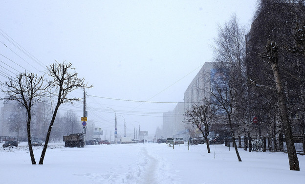 Экстренные службы Кировской области привели в повышенную готовность из-за снегопада