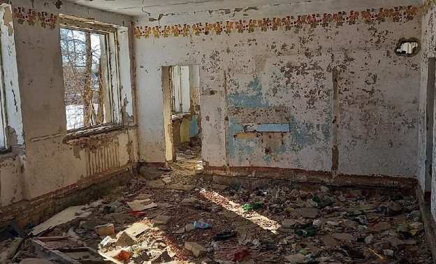 Прокуратура обязала администрацию Свечинского района законсервировать здание бывшего детского сада