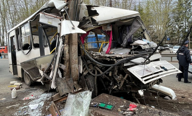 Прокуратура начала проверку из-за страшного ДТП с автобусом на Производственной