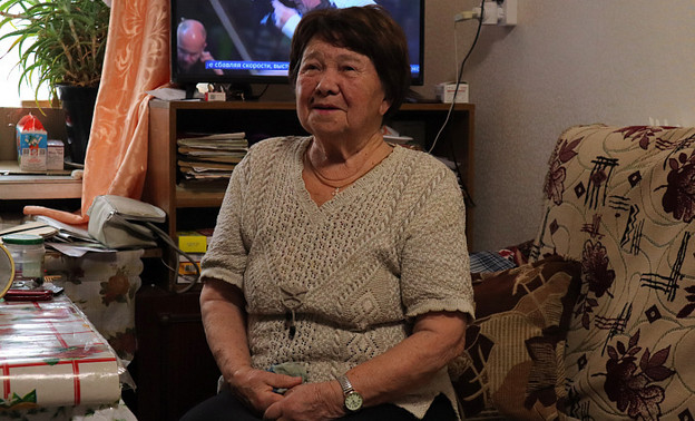 Пенсионерке из Белой Холуницы, пожертвовавшей деньги военнослужащим, заменят окна в квартире