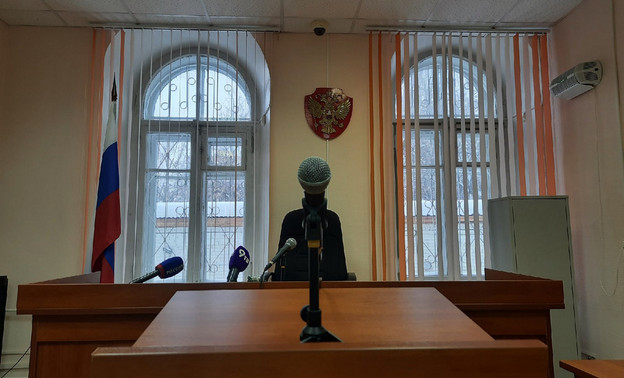 Бывшего кировского министра лесного хозяйства Алексея Шургина приговорили к 4,5 годам строгого режима