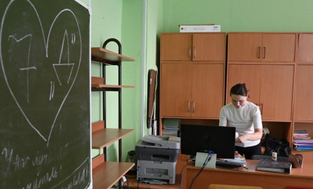 Россияне считают, что учителям должны платить 95 тысяч рублей