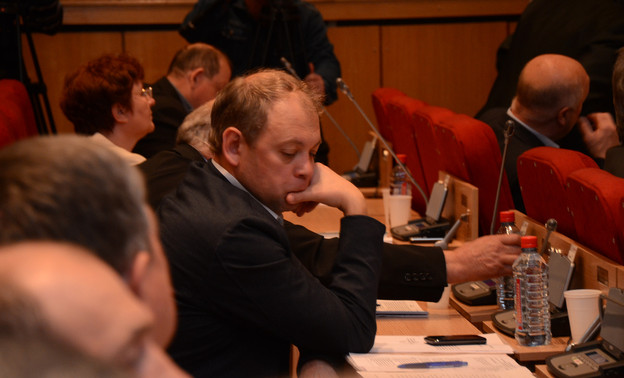 Сегодня на пленарном заседании Кировского ОЗС депутаты забрали льготы у больных гепатитом