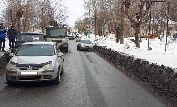 В Кирове произошло тройное ДТП