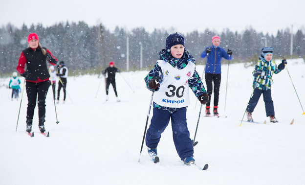 В Радужном после шестилетнего перерыва возобновили традицию лыжных гонок