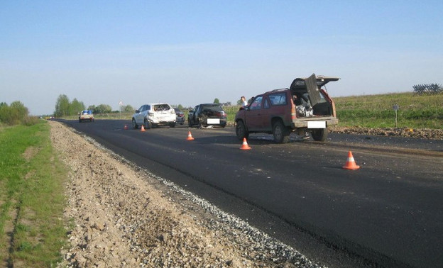 На трассе в Зуевском районе столкнулись четыре автомобиля