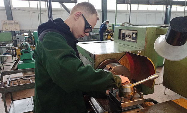 В Кировской области увеличат приём студентов на машиностроительные специальности