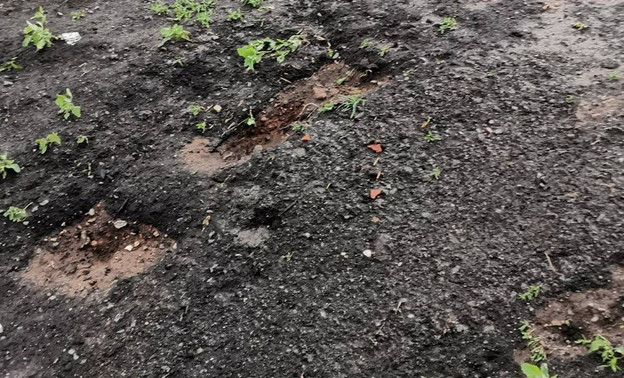 В Кирове размыло новые газоны по тротуарам и дорогам