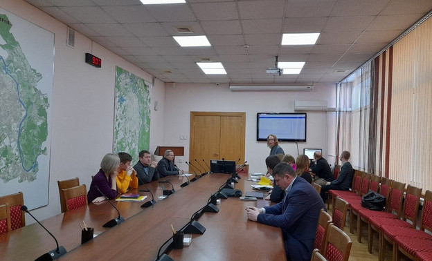 Киров посетили разработчики программы по мониторингу деревьев «Зелёный код»