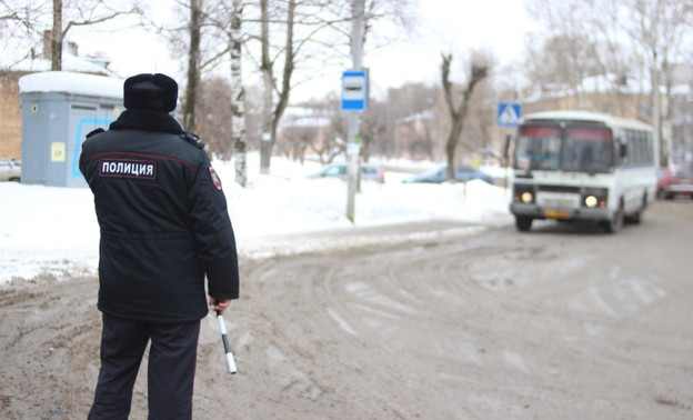 108 раз за 3 месяца водители кировских автобусов нарушили ПДД